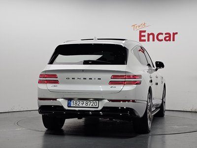 صورة 4 لـ 2022 Genesis GV80