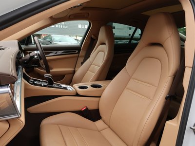 PORSCHE PANAMERA - 4