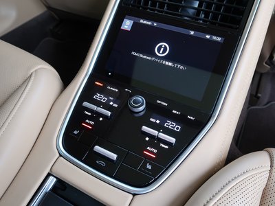 PORSCHE PANAMERA - 10