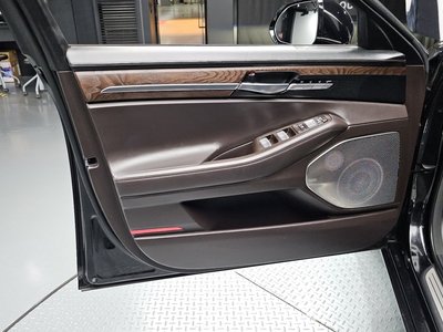 2020 Genesis G90 缩略图 14