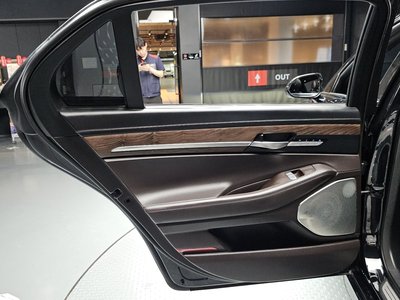2020 Genesis G90 缩略图 15