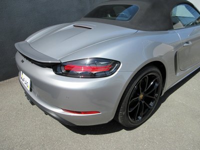 PORSCHE 718 - 8