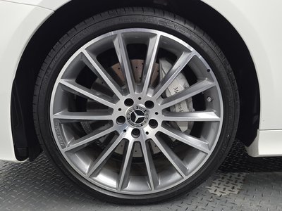 MERCEDES-BENZ E-CLASS - 6