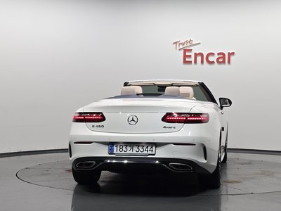 MERCEDES-BENZ E-CLASS - 4