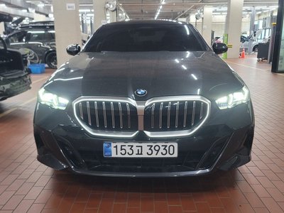 BMW 5 SERIES - 2