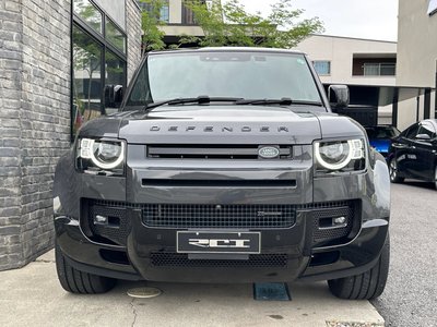 LAND ROVER DEFENDER - 8