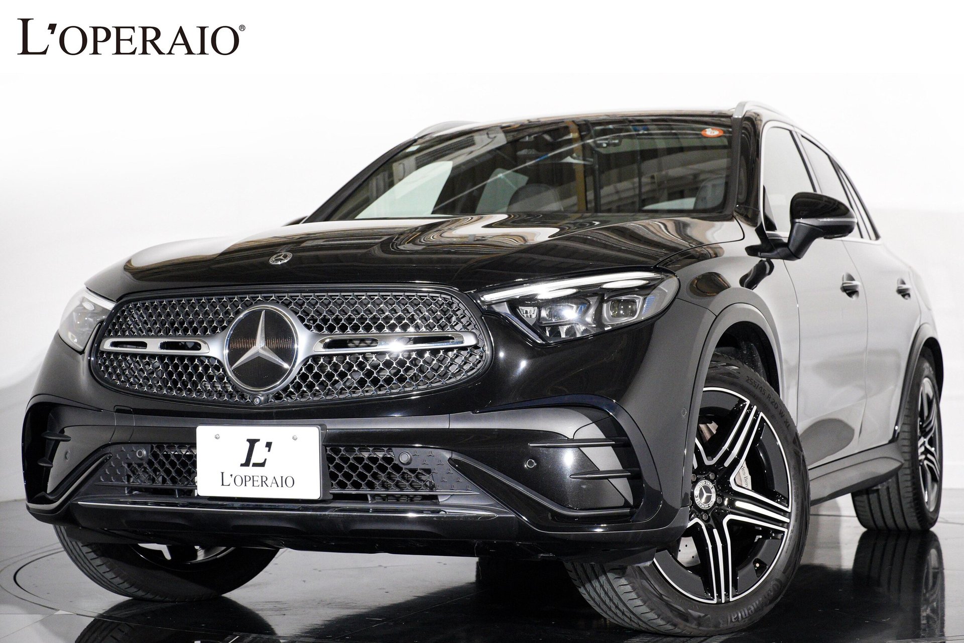 MERCEDES-BENZ GLC - View 1