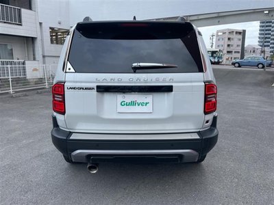 TOYOTA LAND CRUISER 250 - 7