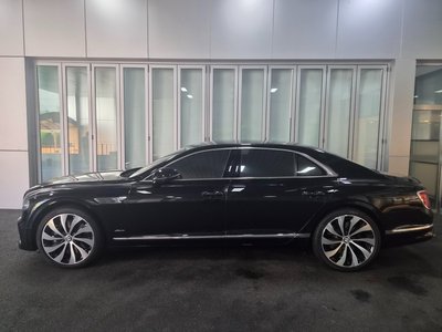 2023 Bentley FLYING SPUR 照片 4