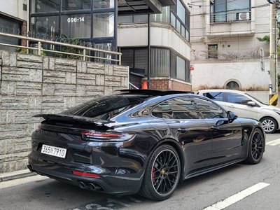 PORSCHE PANAMERA - 2