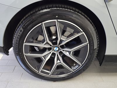 BMW 5 SERIES - 6