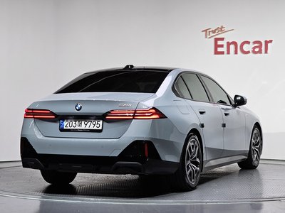 BMW 5 SERIES - 4