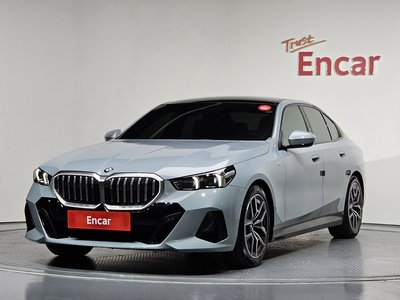 BMW 5 SERIES - 1