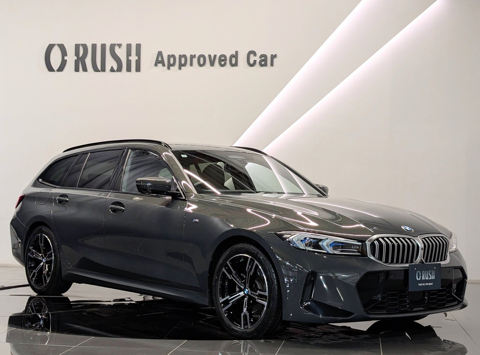 BMW 3 SERIES TOURING - View 1