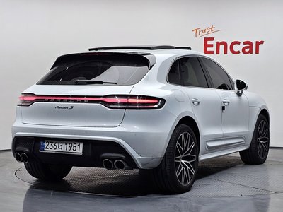 PORSCHE MACAN - 3