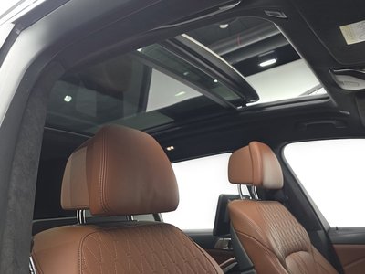 2021 BMW X7 thumbnail 17