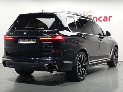 2021 BMW X7 — фото 4