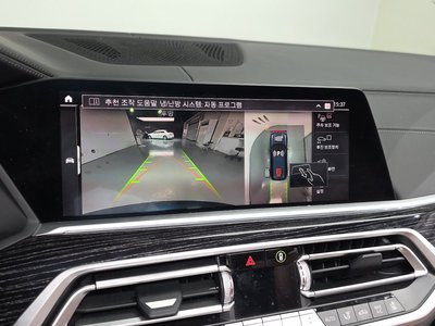 2021 BMW X7 thumbnail 14