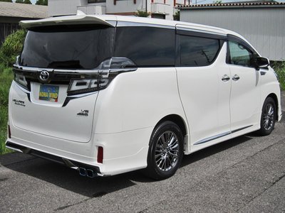 TOYOTA VELLFIRE - 2