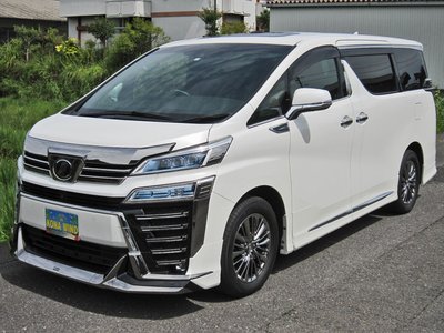 TOYOTA VELLFIRE - 1