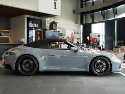 PORSCHE 911 - 4