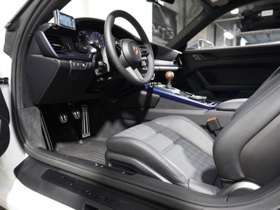 PORSCHE 911 - 9
