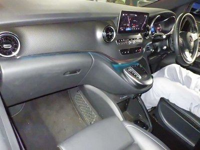 2023 Mercedes-BENZ V-CLASS 照片 3