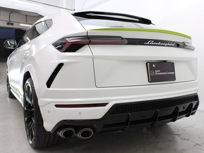 LAMBORGHINI URUS - 9
