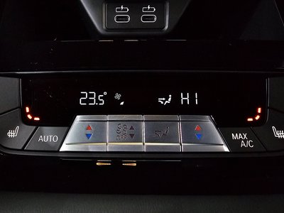 2024 BMW 8 SERIES — миниатюра 18