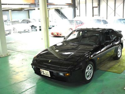 PORSCHE 944 - 1