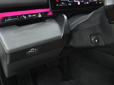 صورة مصغرة 25 لـ 2023 BMW 5 SERIES