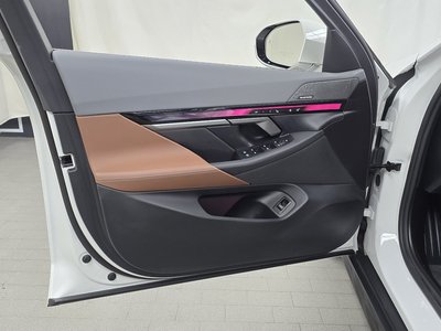 صورة مصغرة 14 لـ 2023 BMW 5 SERIES