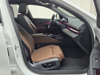 صورة مصغرة 16 لـ 2023 BMW 5 SERIES
