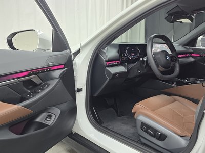 صورة مصغرة 13 لـ 2023 BMW 5 SERIES
