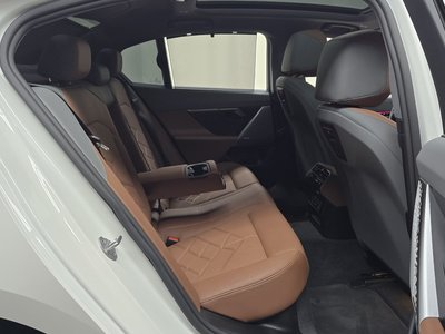 صورة مصغرة 17 لـ 2023 BMW 5 SERIES