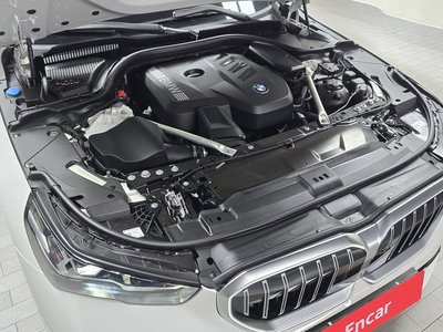 2023 BMW 5 SERIES photo 7