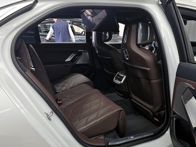 2023 BMW 7 SERIES — миниатюра 18
