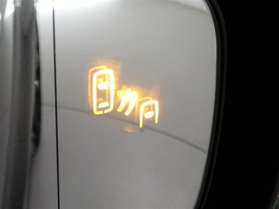 TOYOTA CROWN SPORT - 4