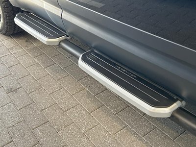 LAND ROVER DEFENDER - 6