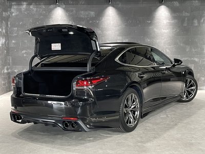 صورة 8 لـ 2018 Lexus LS