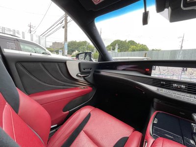 صورة مصغرة 21 لـ 2018 Lexus LS