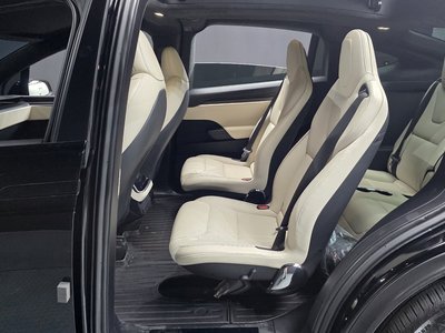 2023 Tesla MODEL X — миниатюра 16