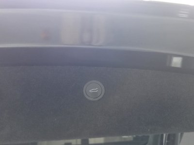 2023 Tesla MODEL X — миниатюра 39