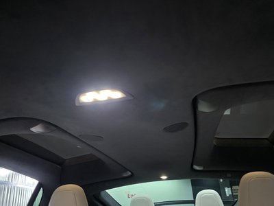 2023 Tesla MODEL X — миниатюра 24