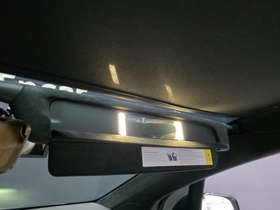 2023 Tesla MODEL X — миниатюра 23
