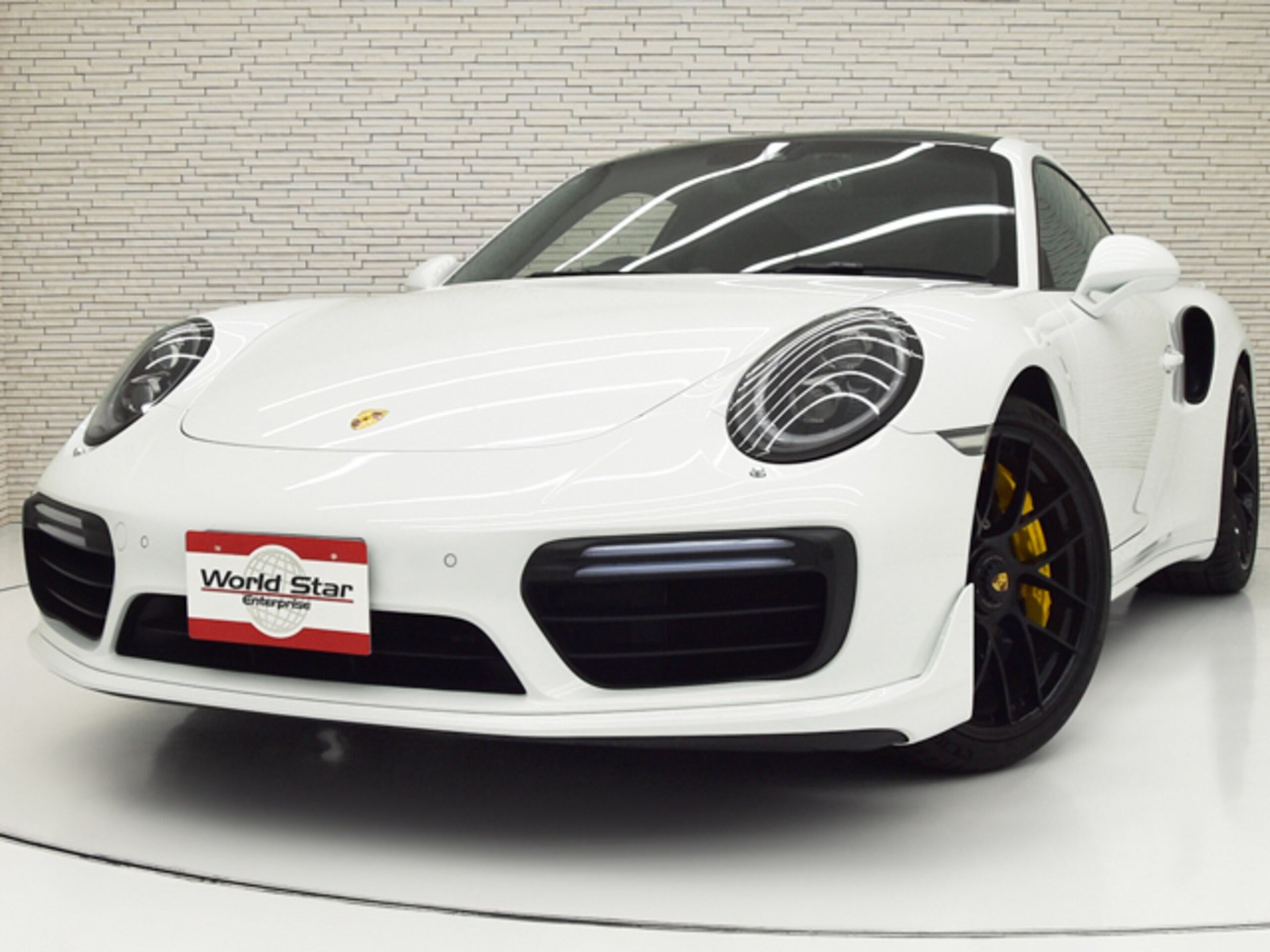 PORSCHE 911 - View 1