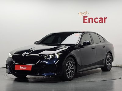 BMW 5 SERIES - 1