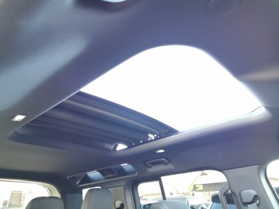 LAND ROVER DEFENDER - 4