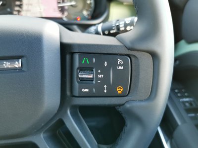 LAND ROVER DEFENDER - 10