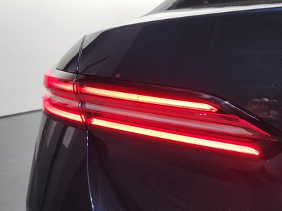 2025 BMW 5 SERIES photo 10
